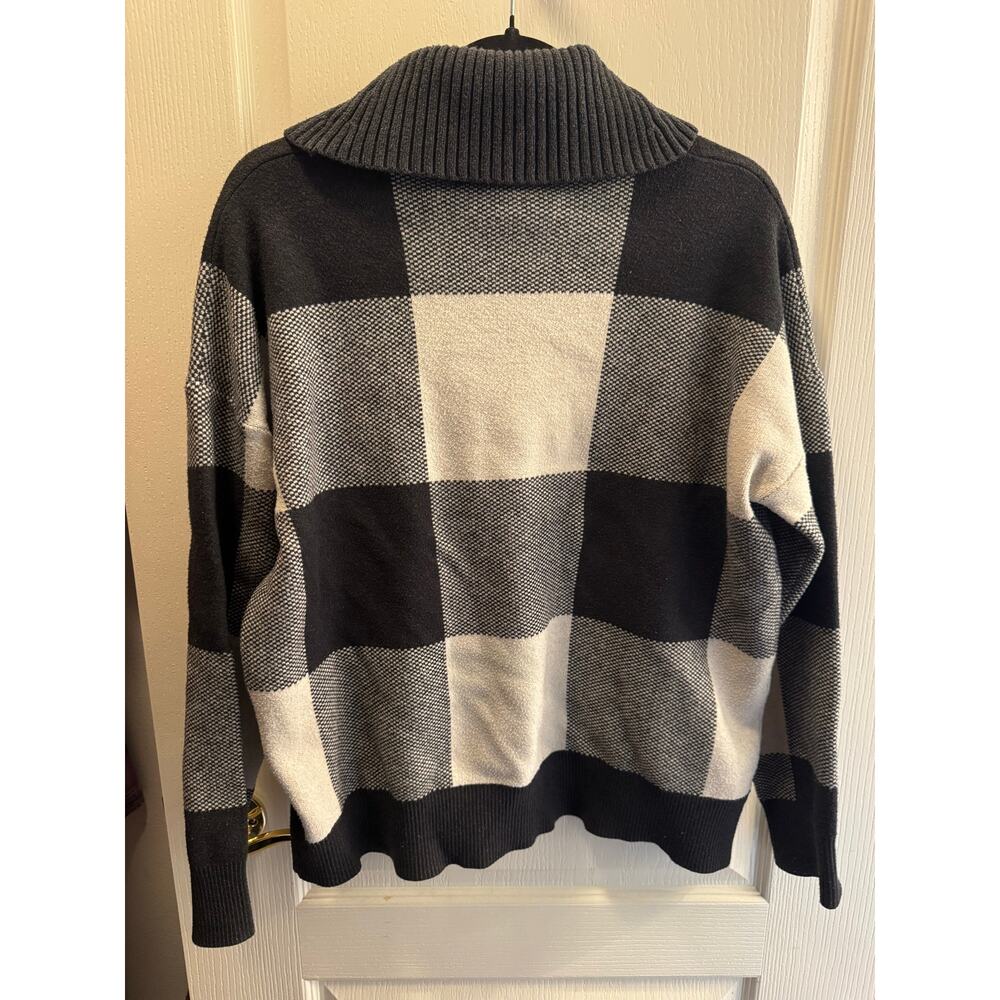 Tahari XL Black & White Buffalo Plaid Turtleneck Sweater Cozy Oversized Knit - Picture 4 of 4
